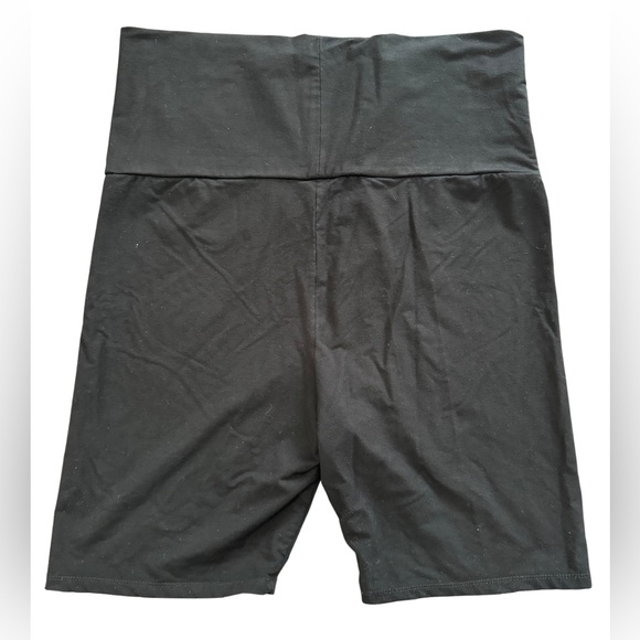 HATCH Shorts - Picture 2 of 3